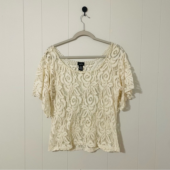 Rue21 Tops - Rue21 Cream Lace Blouse